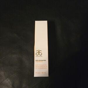 NEW Arbonne RE9 Advanced Soft Focus Veil
